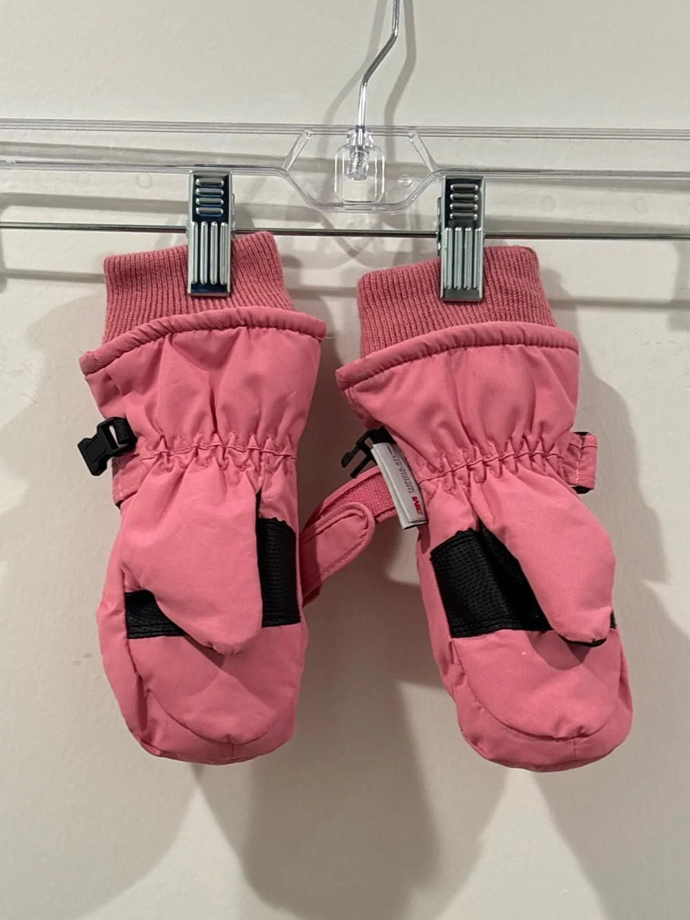 Wildbreakers by Zelda Matilda hot pink snow mittens